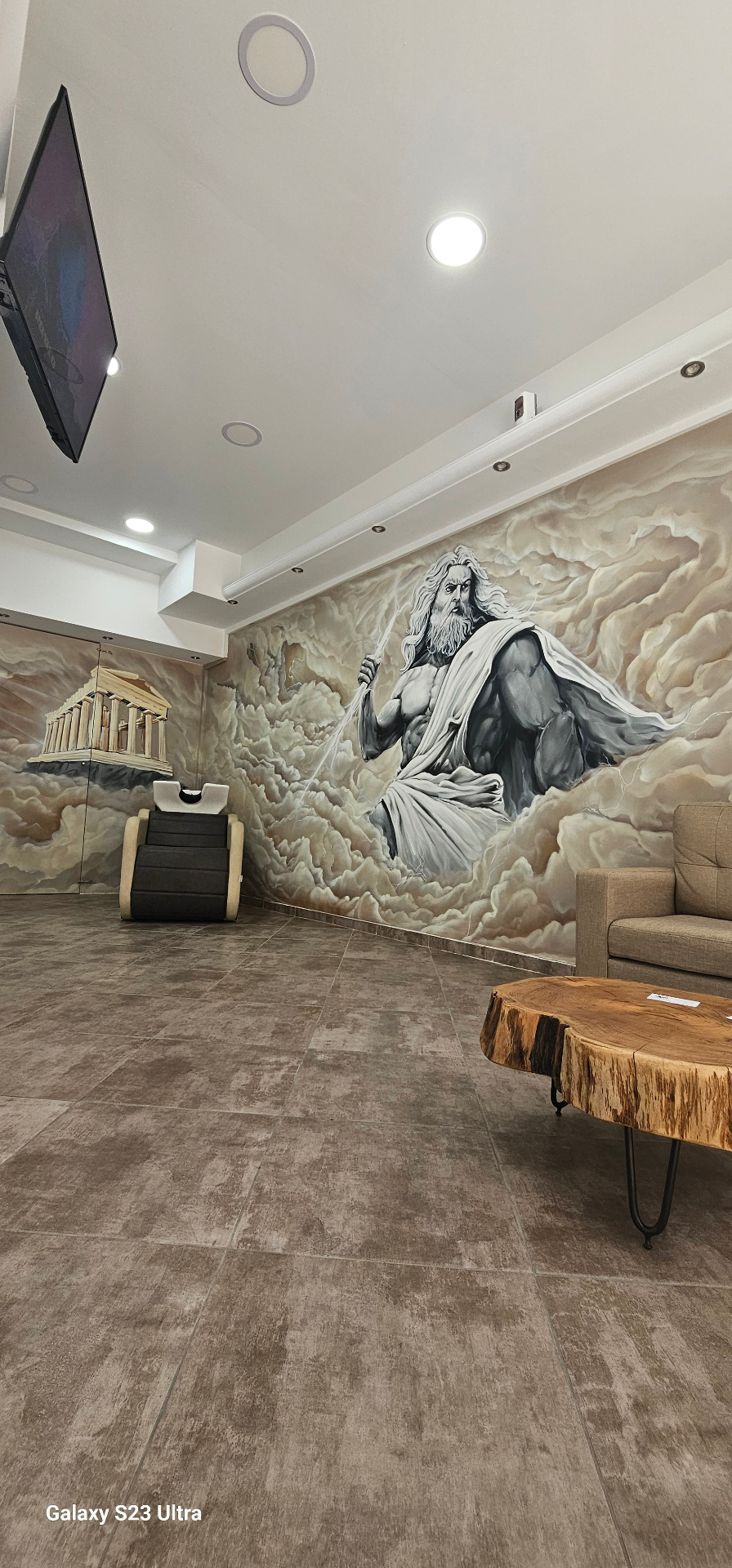 Hoplite Barbershop - Image 13