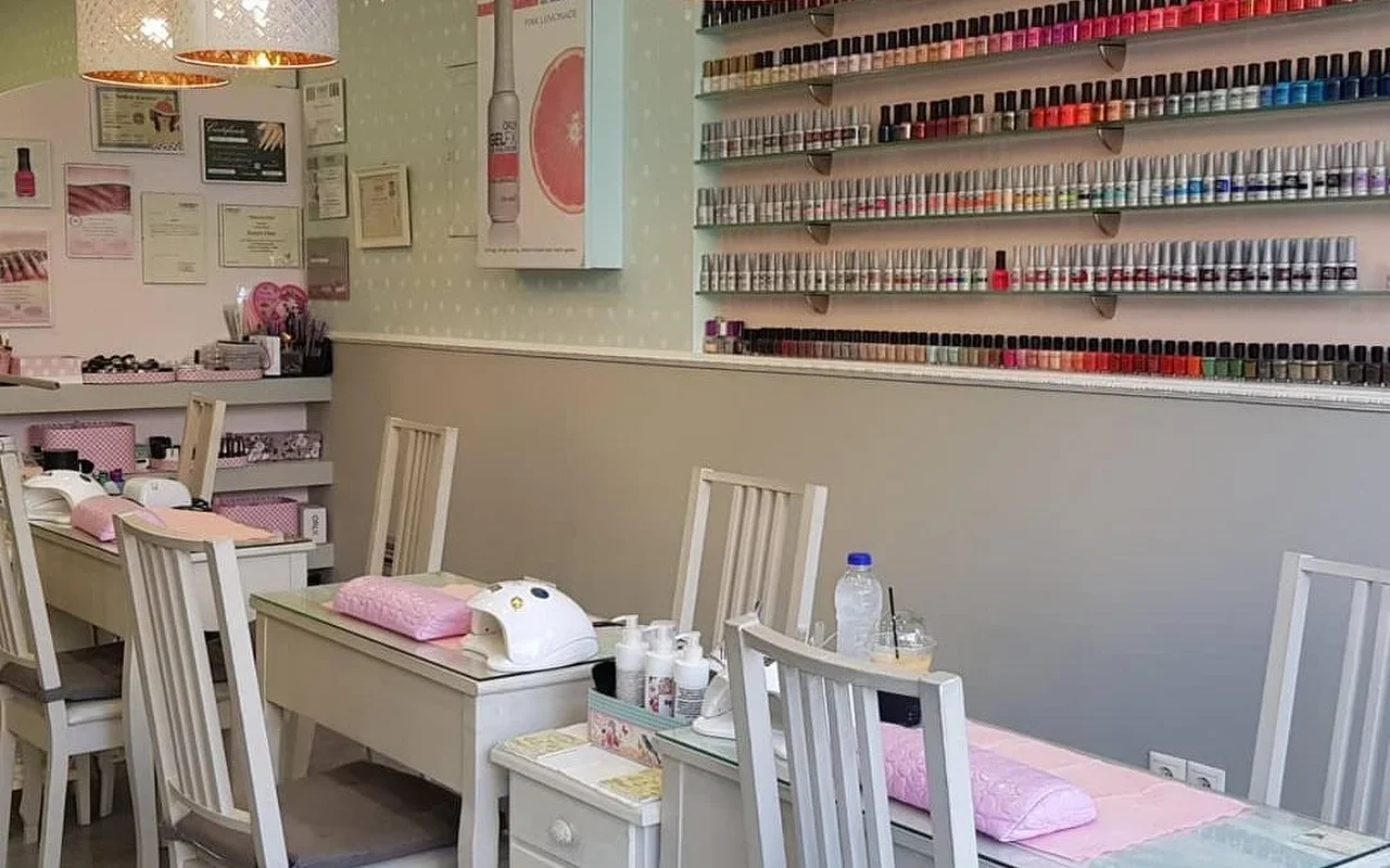 Aliki's Nail Bar - Image 27