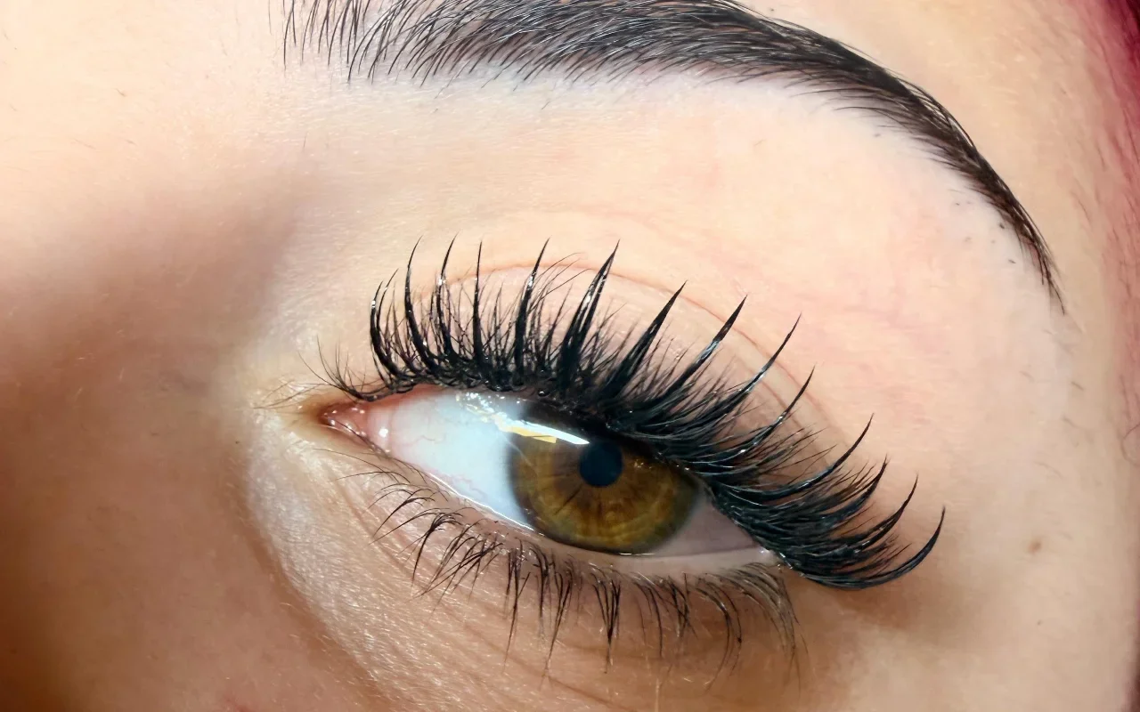 Beauty Box Lashes & Brows AXD - Image 5