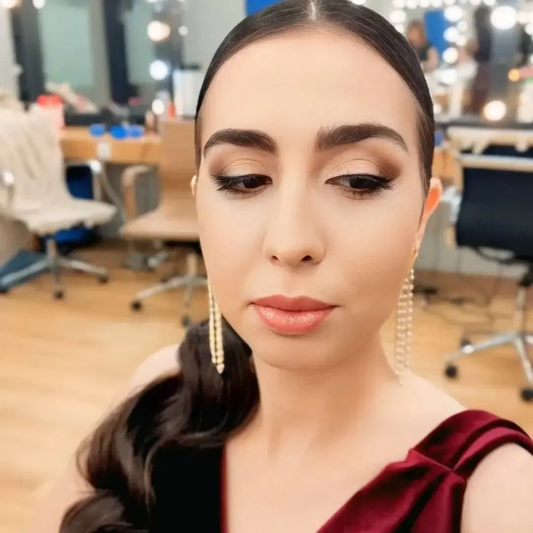 Vaso Stampoli Makeup Artist - Image 1