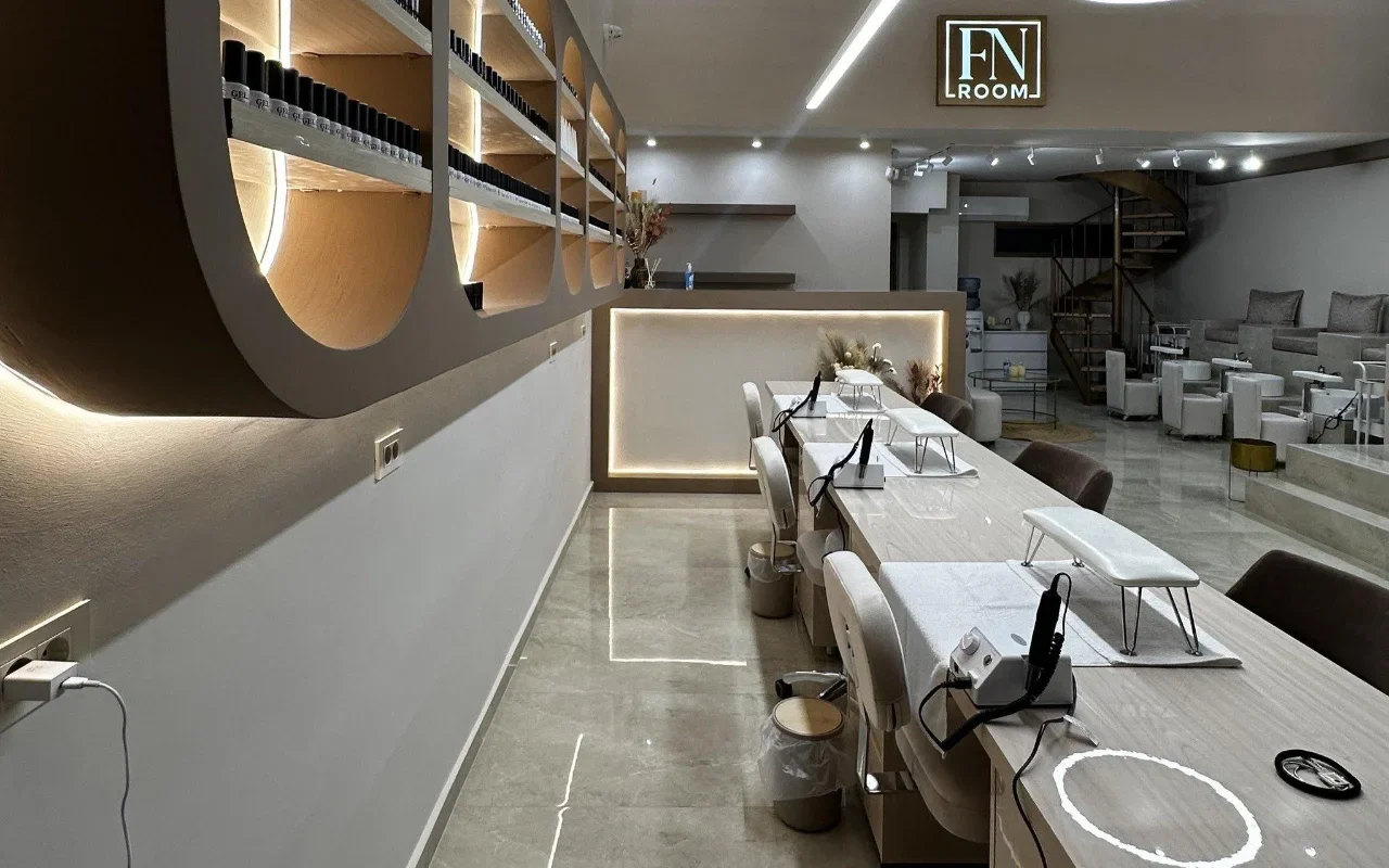 FN ROOM - Image 1