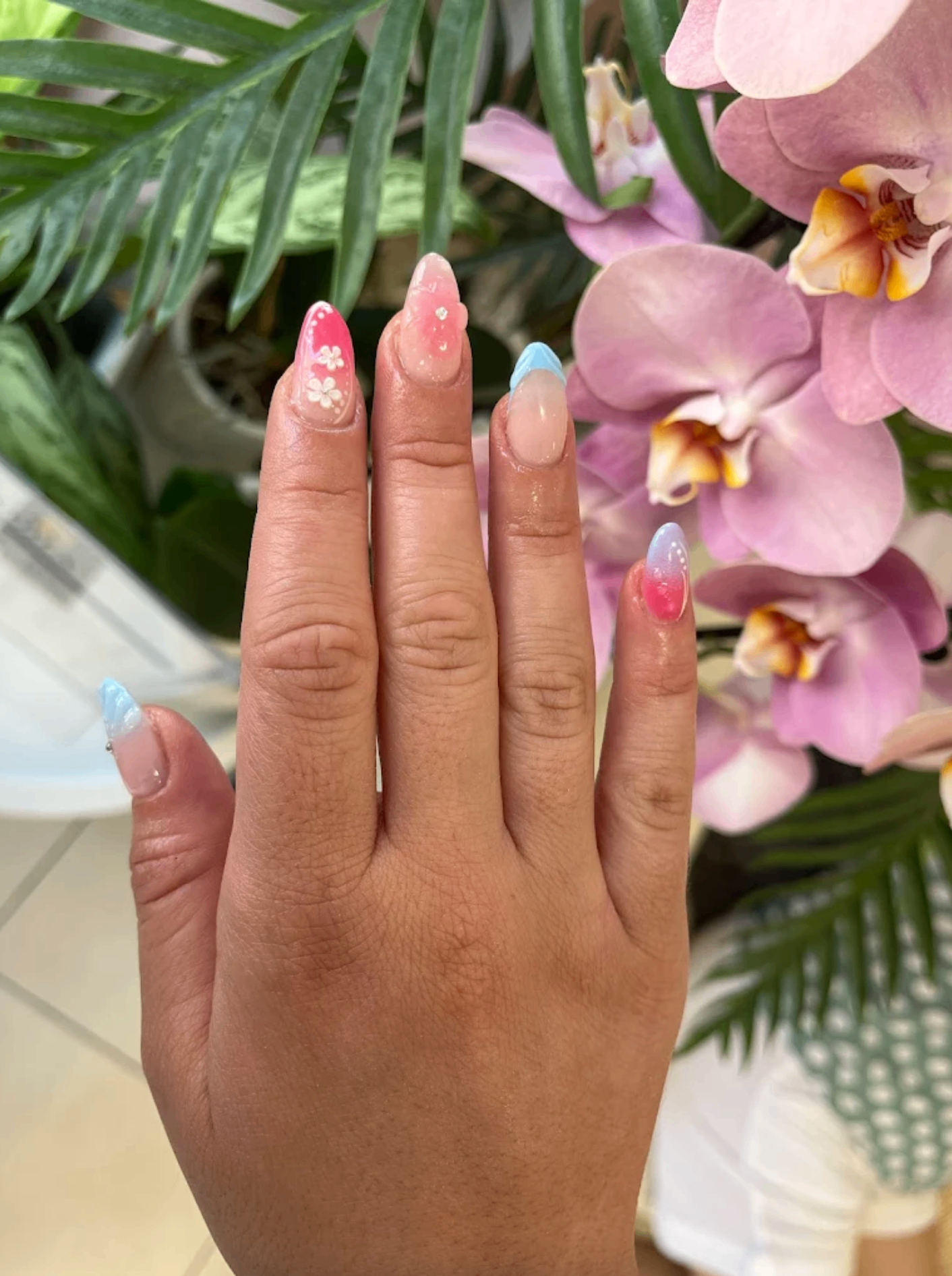 Voila Beauty & Nails Room - Image 17