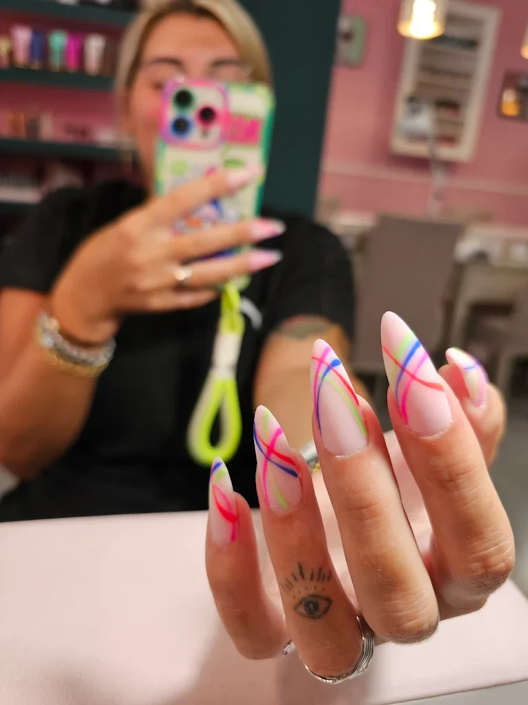 Aliki's Nail Bar - Image 35