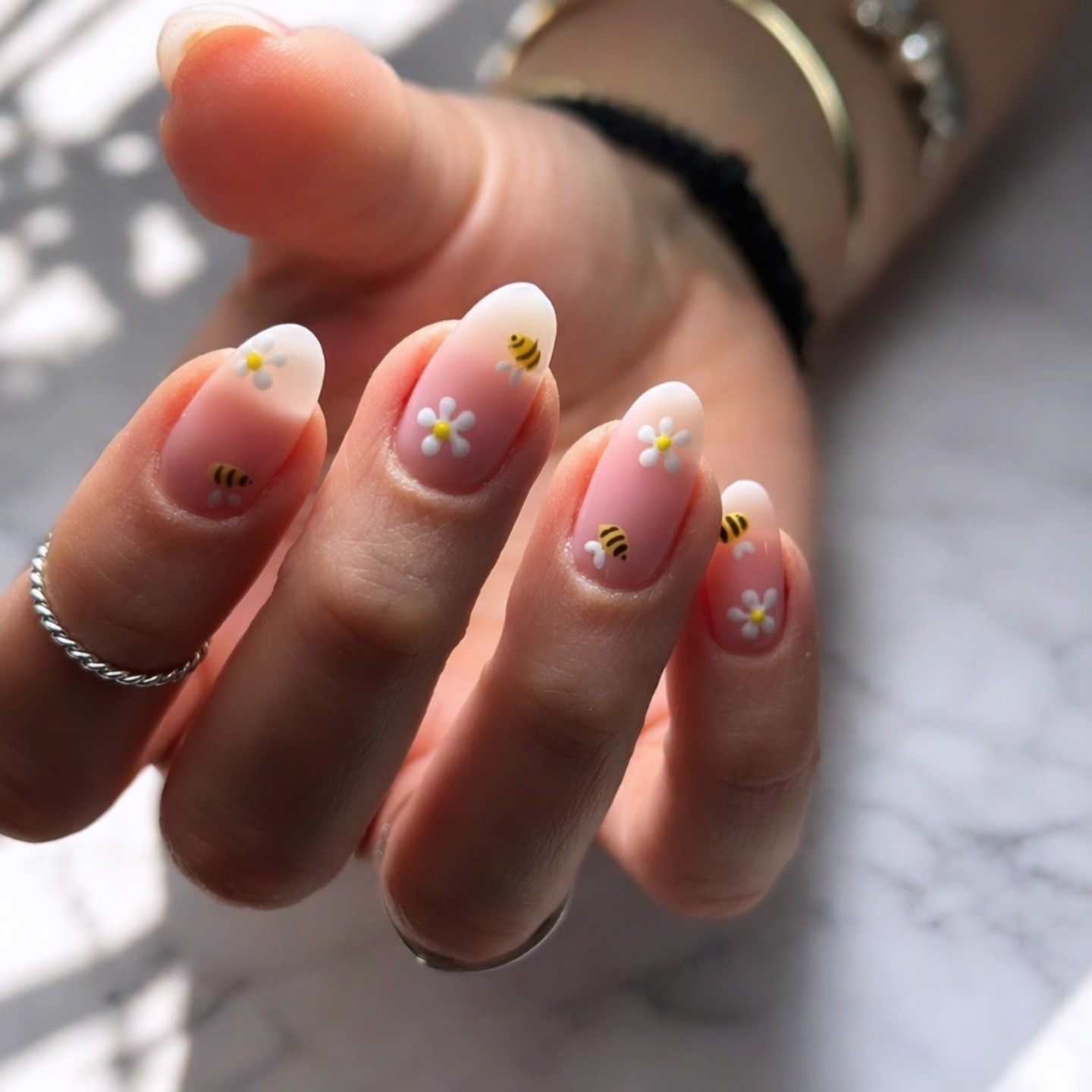 Aliki's Nail Bar - Image 11