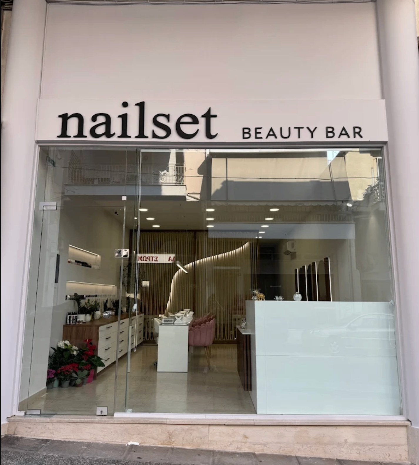 Nailset Beauty Bar - Image 35