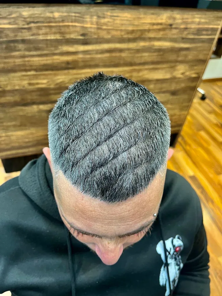 EXADAKTILOS ADVANCED BARBER - Image 3