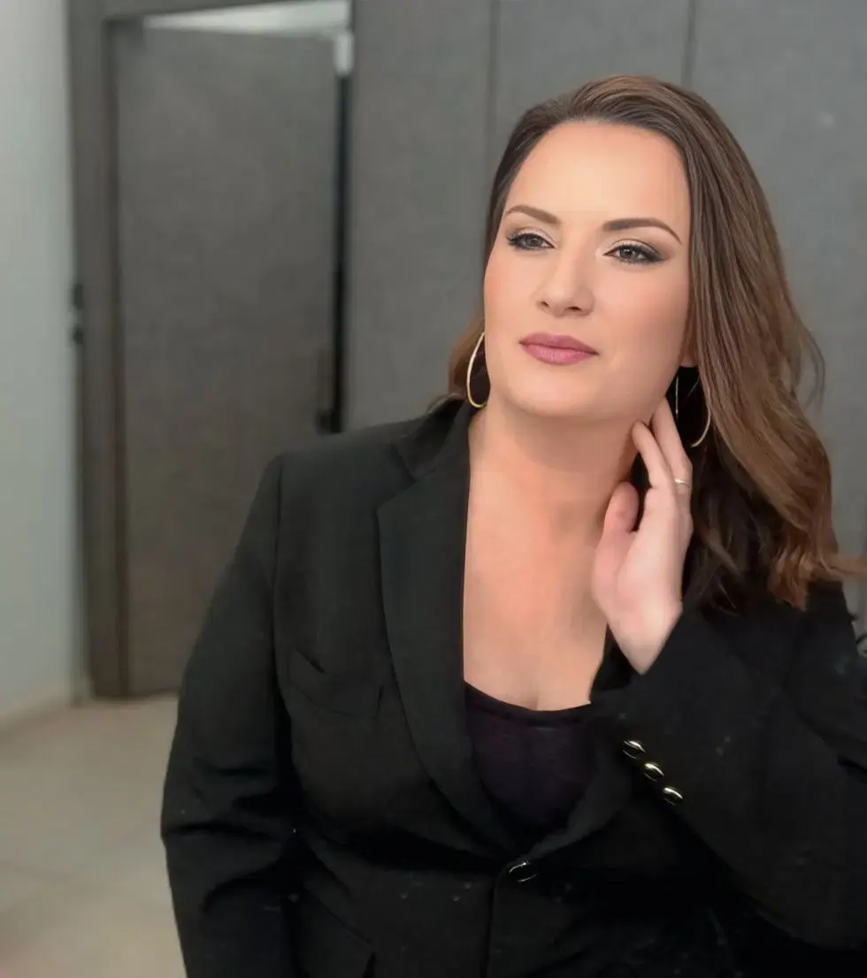 Vaso Stampoli Makeup Artist - Image 21