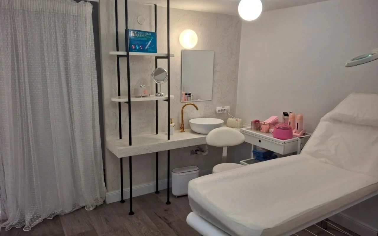 Sophie's Nails Salon - Image 5