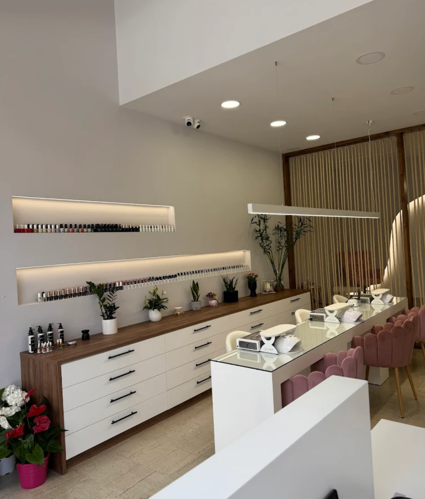 Nailset Beauty Bar - Image 34