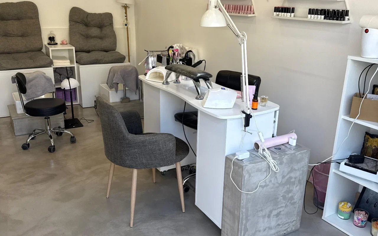 Nail Tech - Nails Koridallos - 3