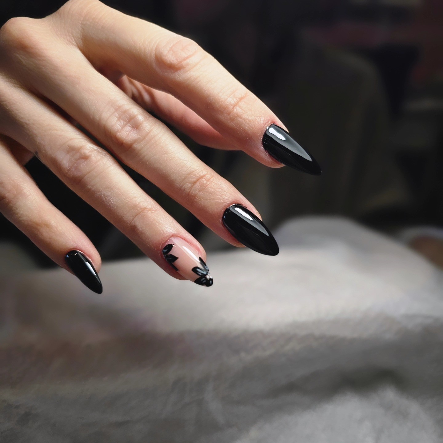 Aliki's Nail Bar - Image 20