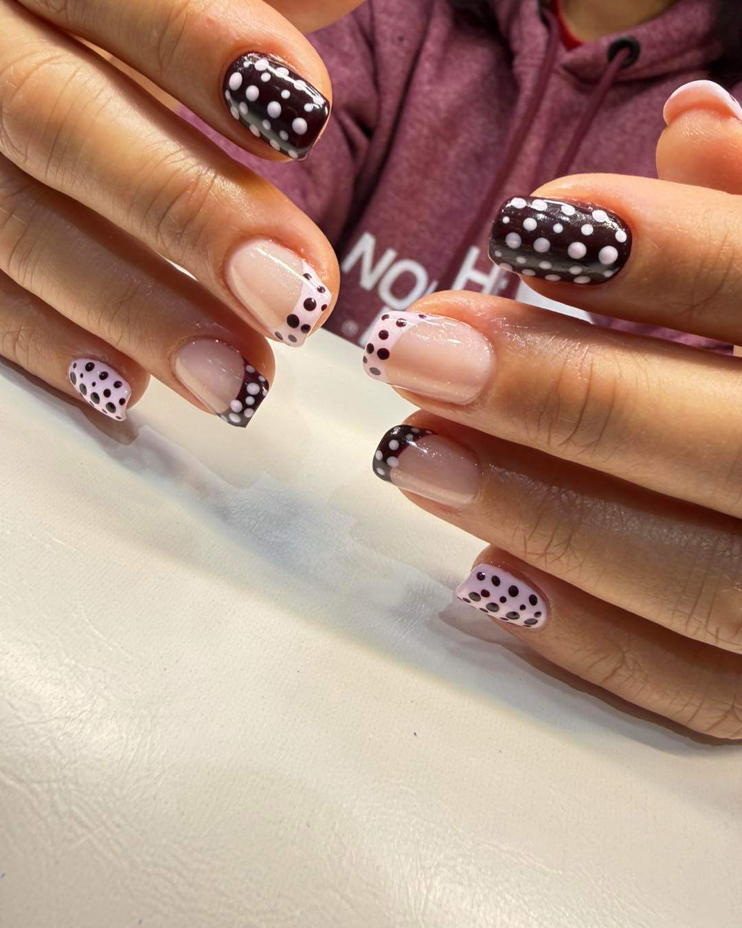 Vaso Nails - Image 1